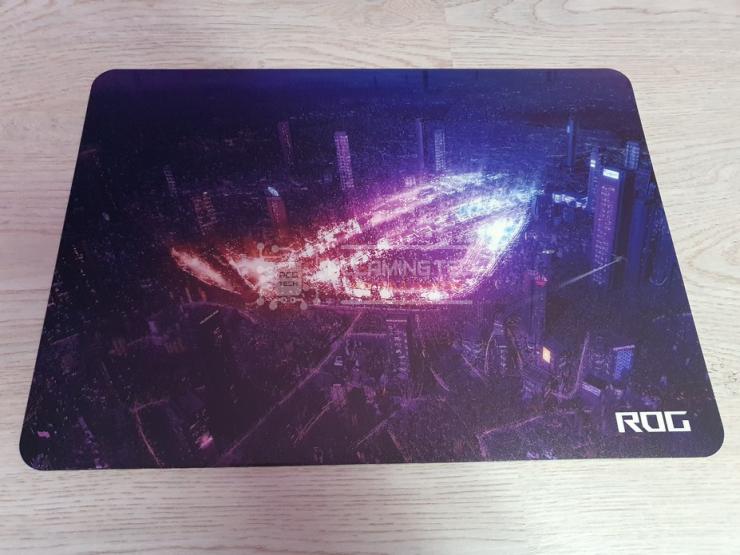 asus-rog-strix-impact-ii-slice-mouse-mousepad-40