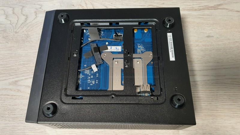 shuttle xh410g recensione