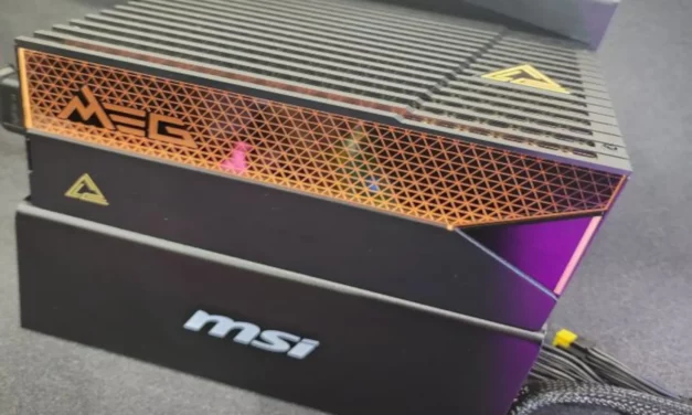 Alimentatore MSI MEG Ai1600T PCIE5: 1600W RGB